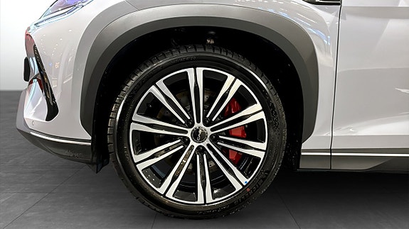 BYD Sealion 7 9 of 10