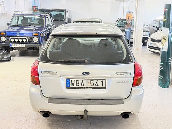 Subaru Legacy 10 of 10