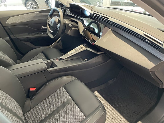 Peugeot 308 SW 18 of 18