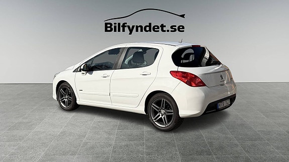 Peugeot 308 4 of 5
