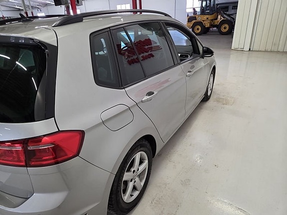 Volkswagen Golf Sportsvan 6 of 10