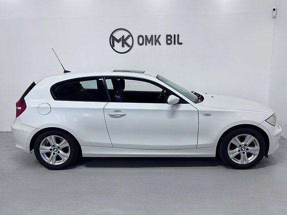 BMW 118d 4 of 5