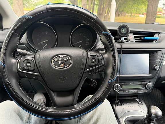 Toyota Avensis 9 of 9