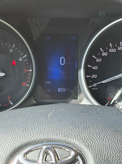 Toyota Avensis 3 of 9