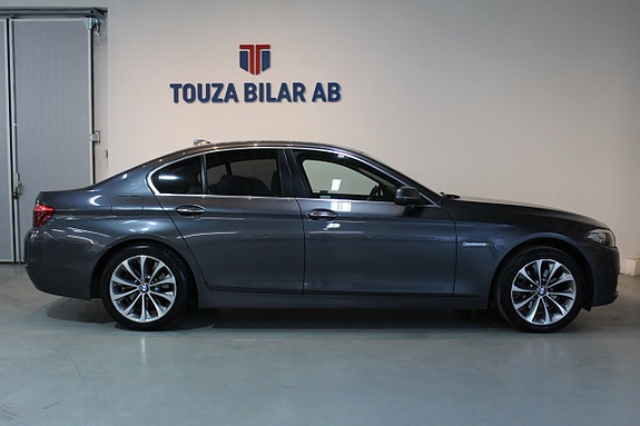 BMW 520d 4 of 5