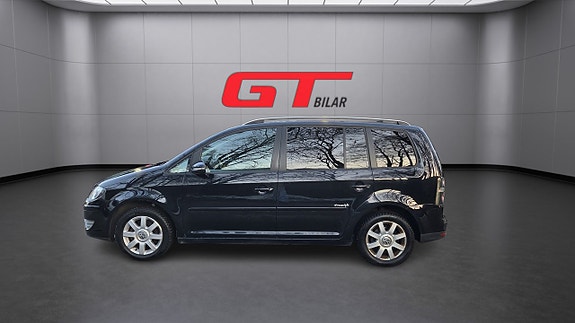 Volkswagen Touran 4 of 5