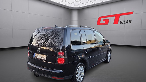 Volkswagen Touran 8 of 20