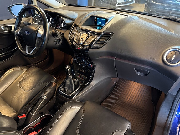 Ford Fiesta 11 of 15