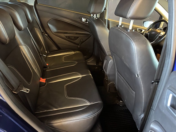 Ford Fiesta 9 of 15