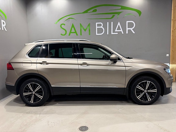 Volkswagen Tiguan 2 of 5