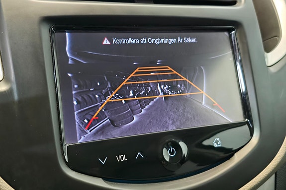 Chevrolet Trax 18 of 24