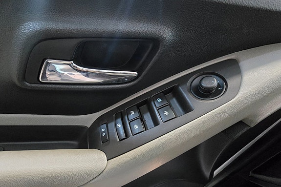 Chevrolet Trax 13 of 24