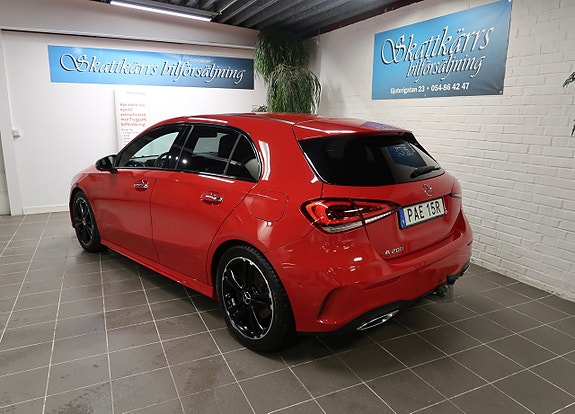 Mercedes-Benz A200 2 of 5