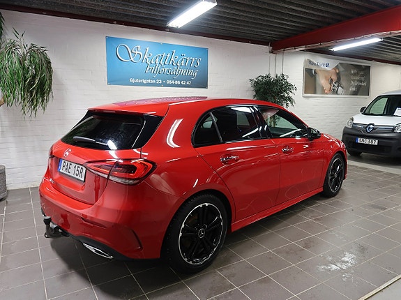 Mercedes-Benz A200 3 of 5