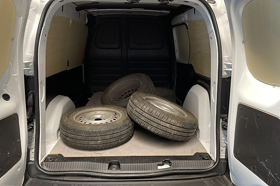 Mercedes-Benz eCitan 17 of 20