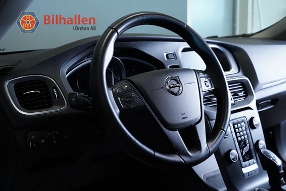 Volvo V40 Cross Country 7 of 11