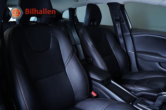Volvo V40 Cross Country 6 of 11