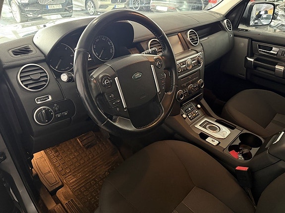 Land Rover Discovery 4 6 of 12