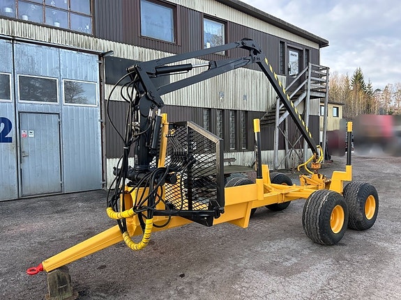 Skogsvagn med kran  MOWI 2245 10 ton
