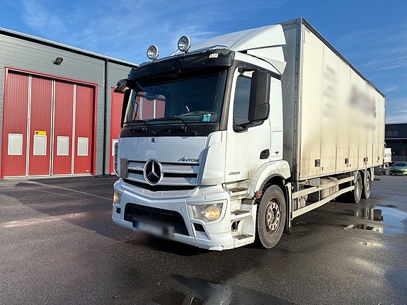 Lastbil  MERCEDES BENZ