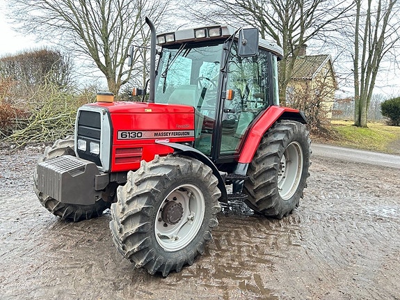 Traktor MASSEY FERGUSON 6130 4WD