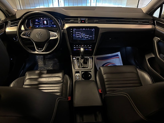 Volkswagen Passat 20 of 23