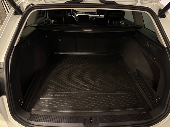 Volkswagen Passat 21 of 23