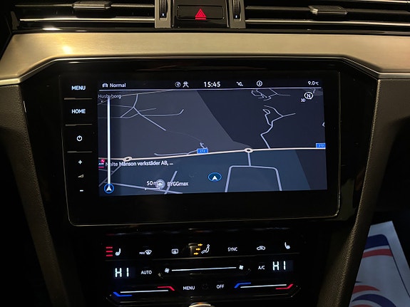 Volkswagen Passat 15 of 23