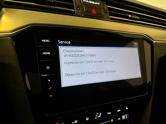 Volkswagen Passat 14 of 23