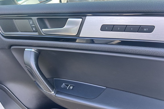 Volkswagen Touareg 17 of 29