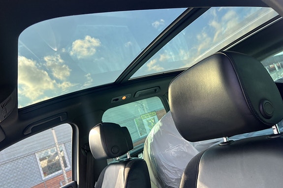 Volkswagen Touareg 18 of 29