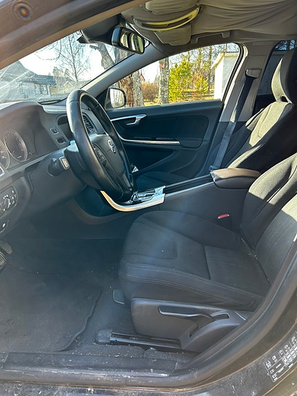 Volvo S60 5 of 5