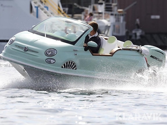 Fiat 500 Car Offshore