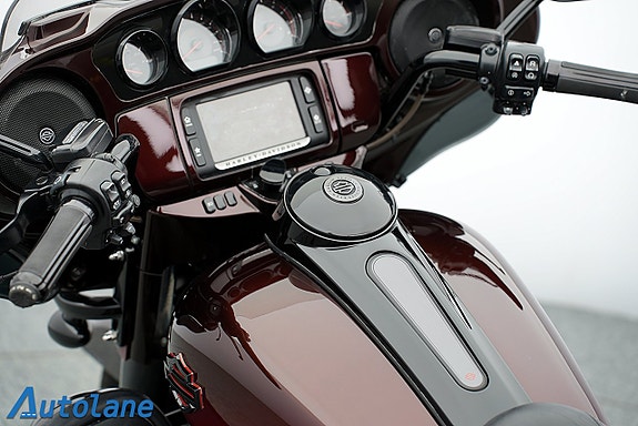 Harley-Davidson Ultra Limited CVO *Dr Jekill & mr Hyde 23 of 30