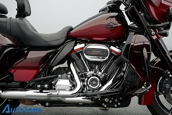 Harley-Davidson Ultra Limited CVO *Dr Jekill & mr Hyde 11 of 30