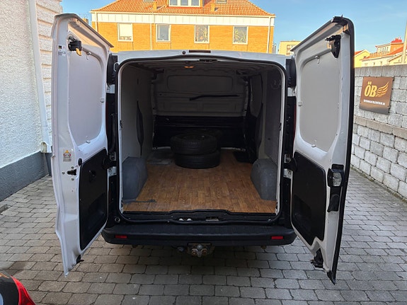 Renault Trafic 10 of 27