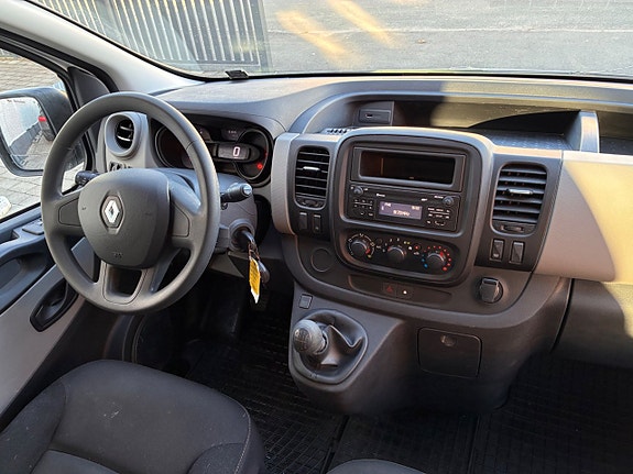 Renault Trafic 26 of 27