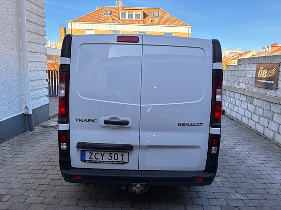 Renault Trafic 9 of 27