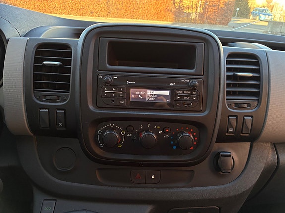 Renault Trafic 22 of 27