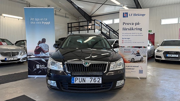 Skoda Octavia 3 of 5