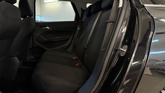 Peugeot 308 22 of 23
