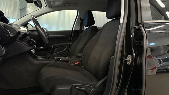 Peugeot 308 11 of 23