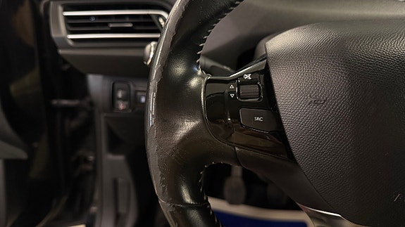 Peugeot 308 20 of 23