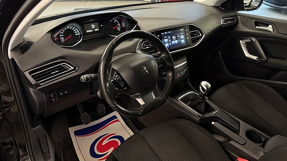 Peugeot 308 12 of 23
