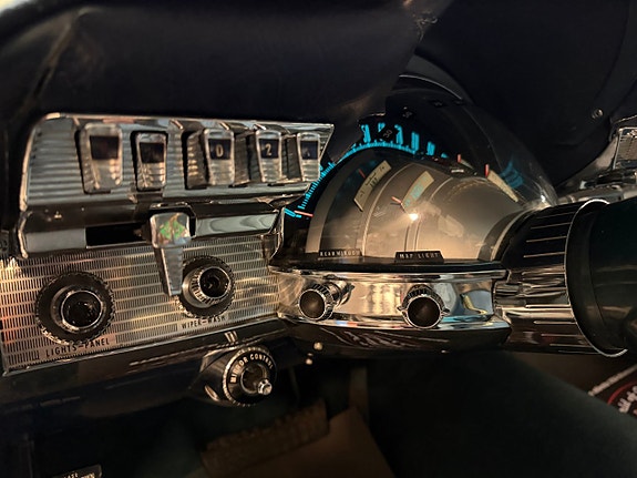 Chrysler New Yorker 19 of 28