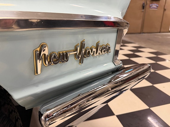 Chrysler New Yorker 13 of 28