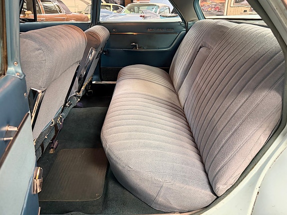 Chrysler New Yorker 23 of 28