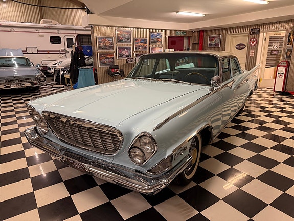 Chrysler New Yorker 3 of 5