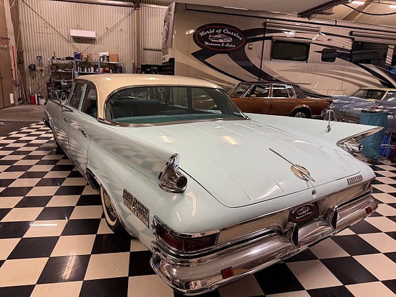 Chrysler New Yorker 5 of 5