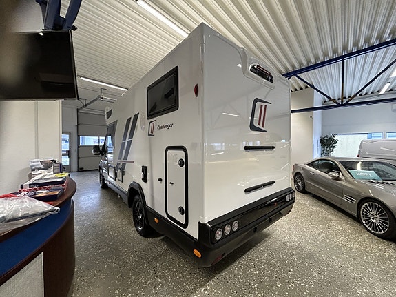 CHALLENGER S217 Sport Edition M26 - Ford Transit 2.0L 165 HK 3 of 21